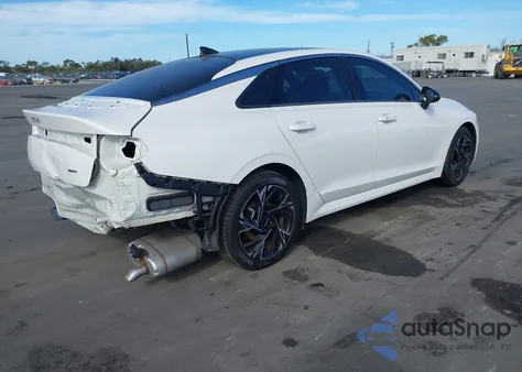 2025 Kia K5 Gt-Line z USA, uszkodzony, nr VIN KNAG64J75S5304749